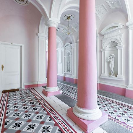 Anytime Holiday- Muzeum Apartments Praag Buitenkant foto