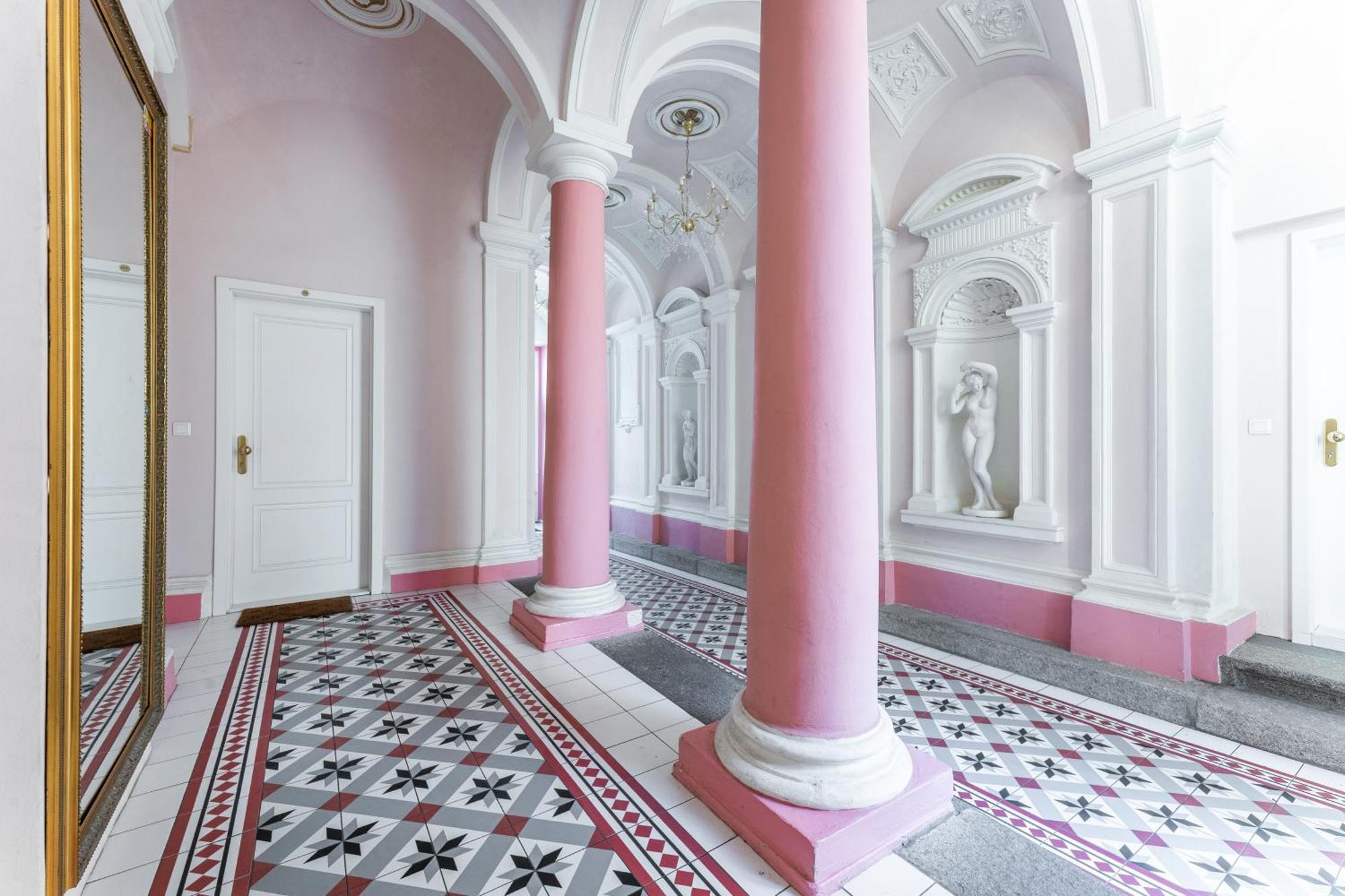 Anytime Holiday- Muzeum Apartments Praag Buitenkant foto